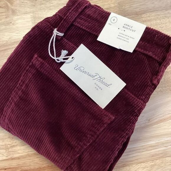 NWT Ladies Universal‎ Thread Bootcut Corduroy- Maroon- 4 - Picture 1 of 9